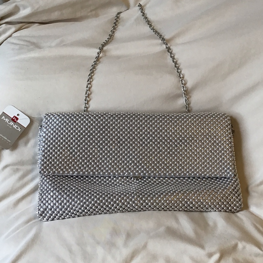 Mundi Metallic Silver Chain Clutch